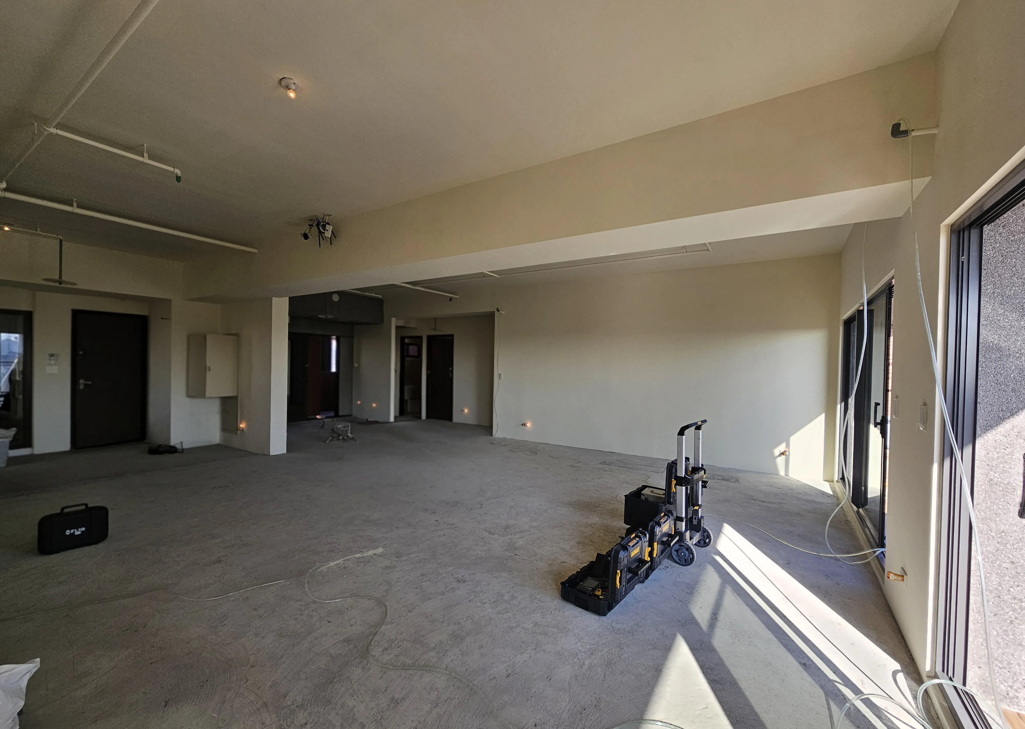 琢木室內裝修 彰化頂樓客變新成屋 兩戶打通空間驗屋複量現場全景