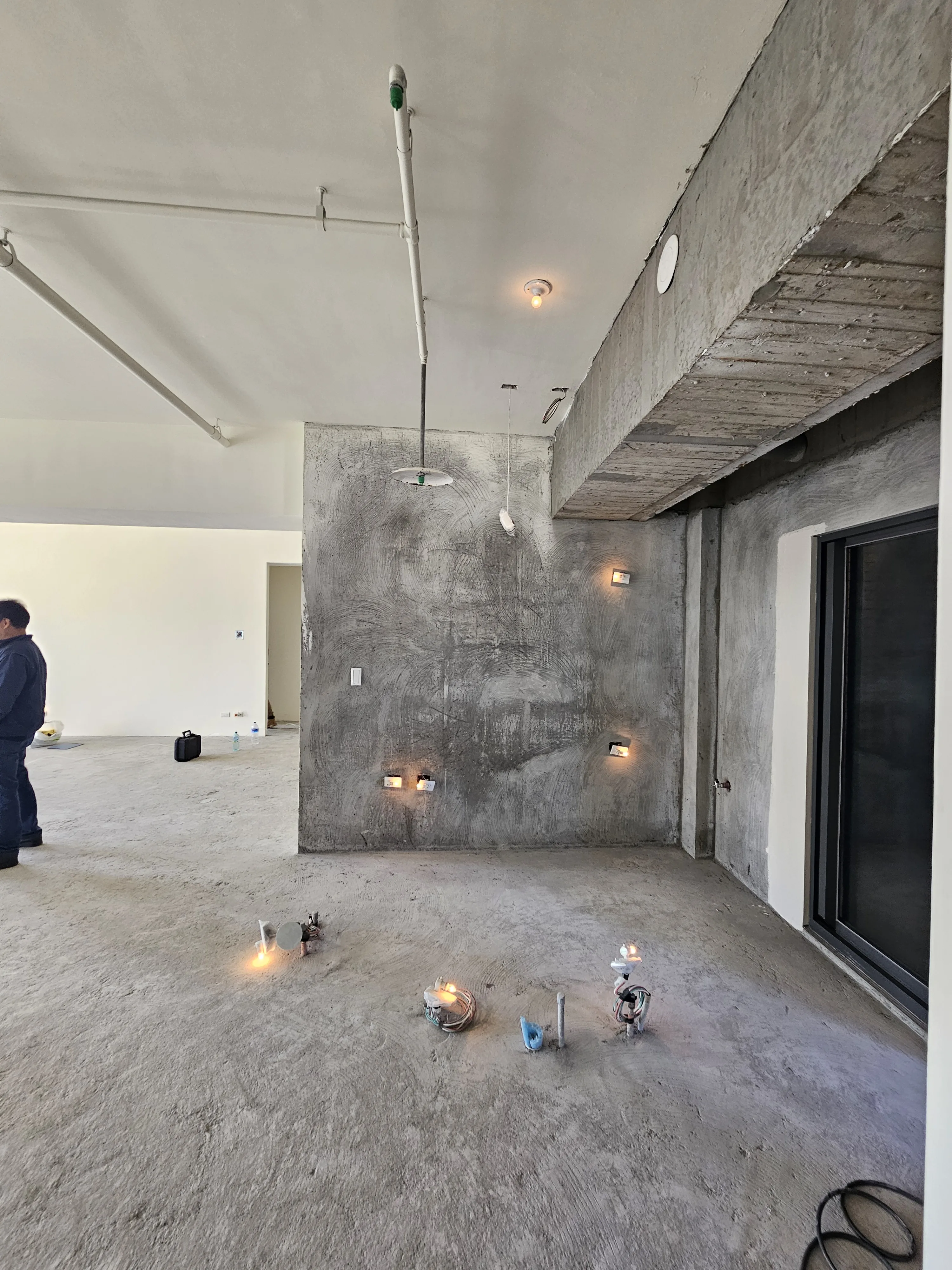 琢木室內裝修 彰化頂樓新成屋驗屋 燈泡測試插座通電與電壓檢測紀錄