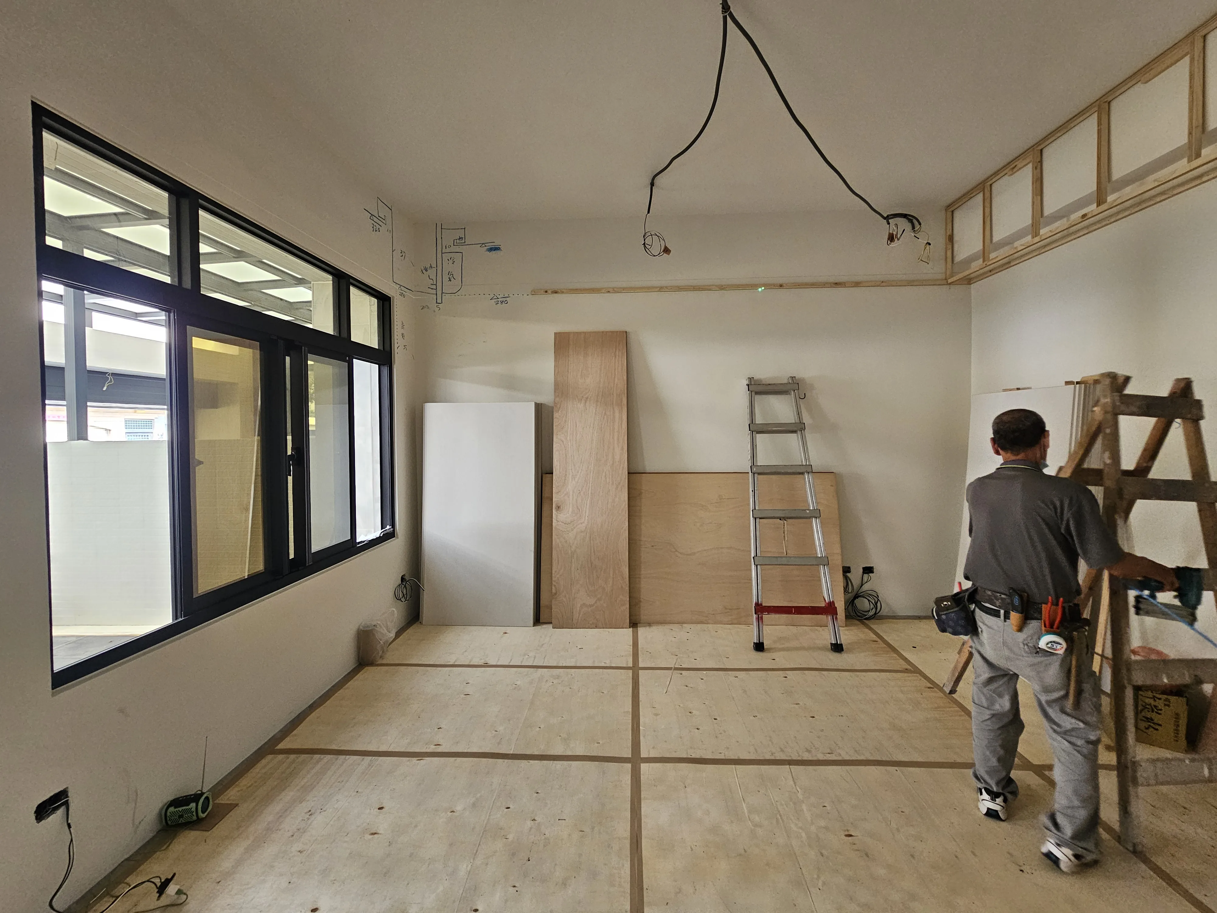 琢木室內裝修 工地天花隔間工程進度紀錄 每階段完成設計師現場把關