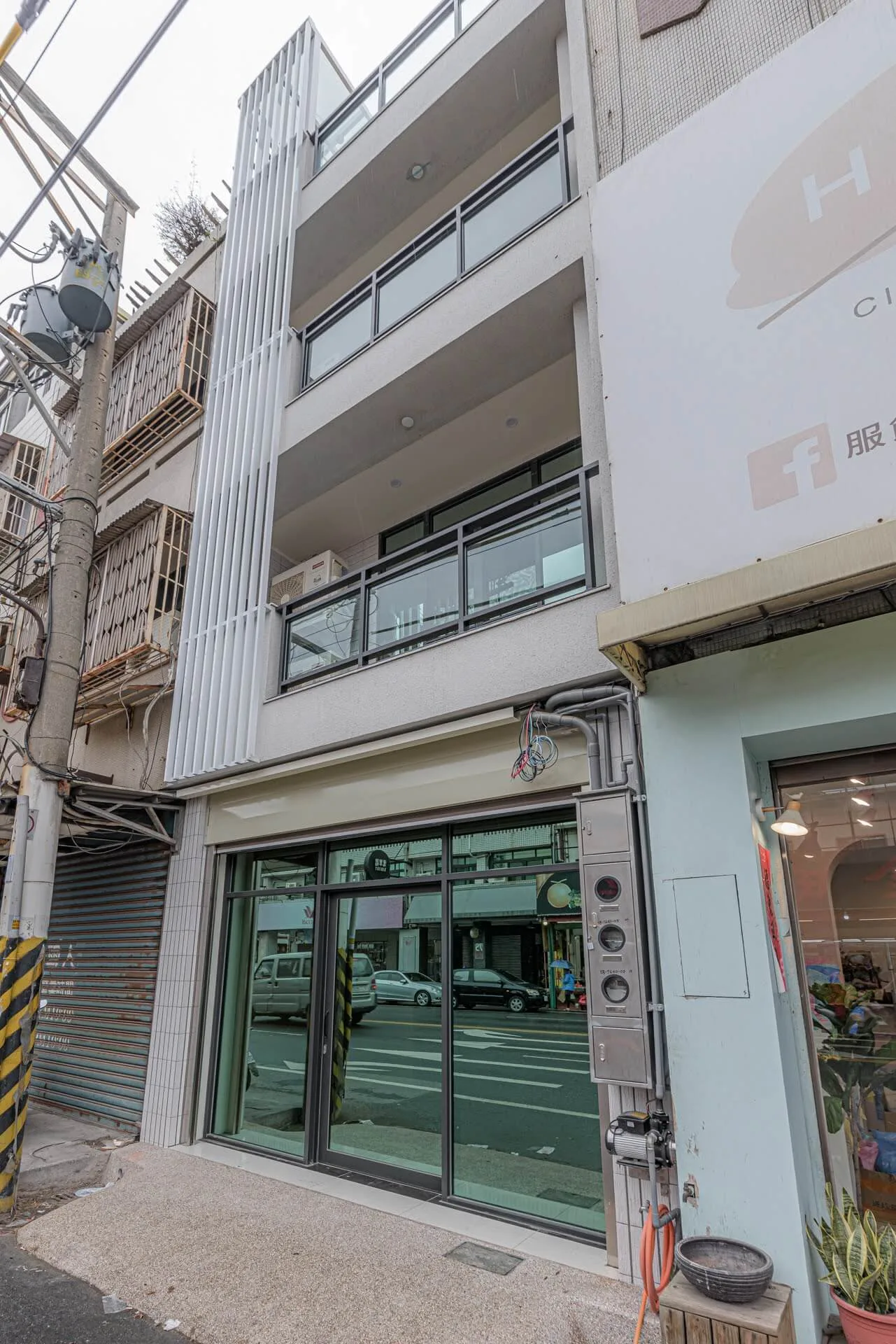 琢木室內裝修 彰化溪湖老屋翻新 蘊山宅語｜立面改造側角度街景